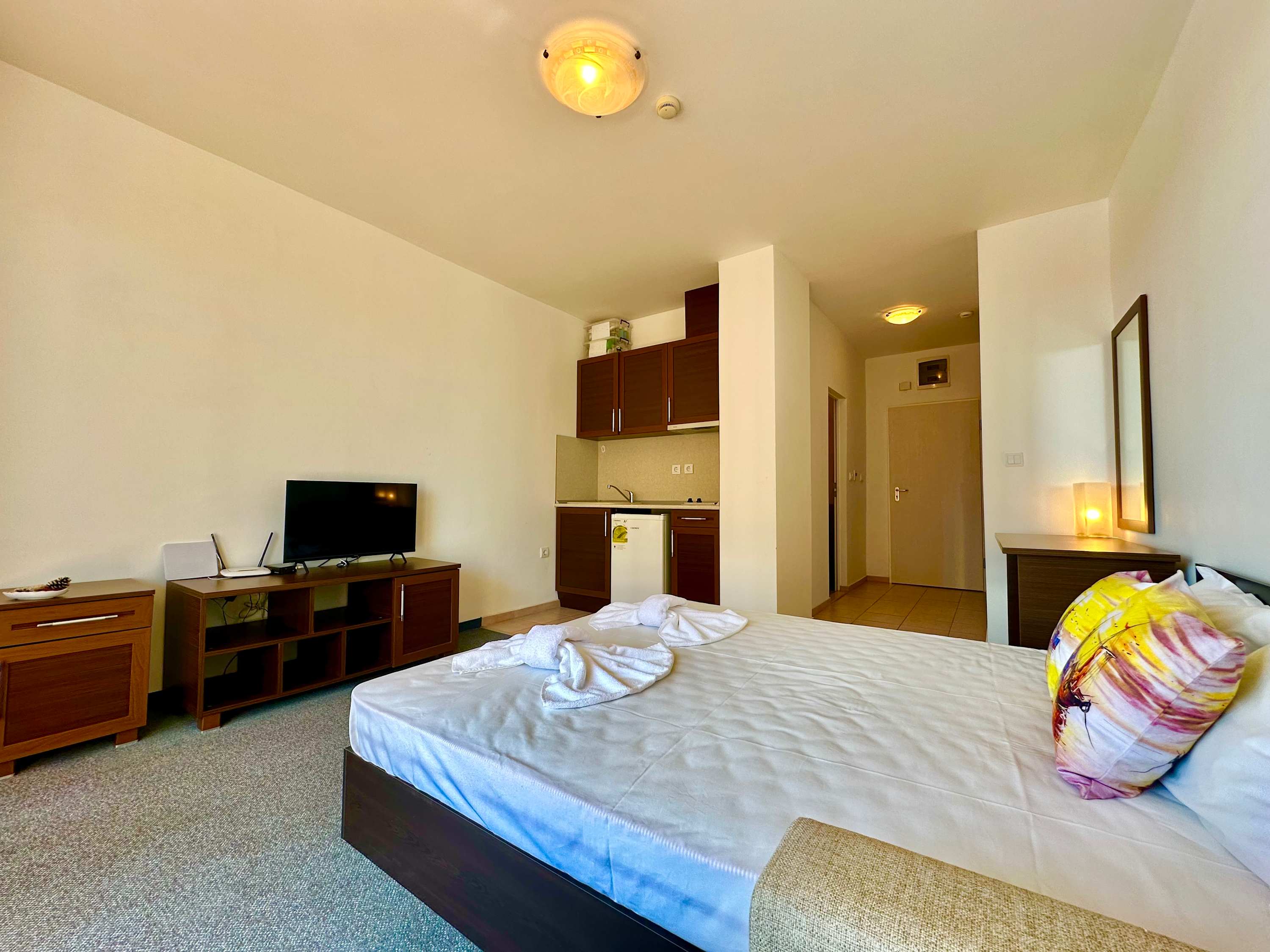 Property gallery — 3