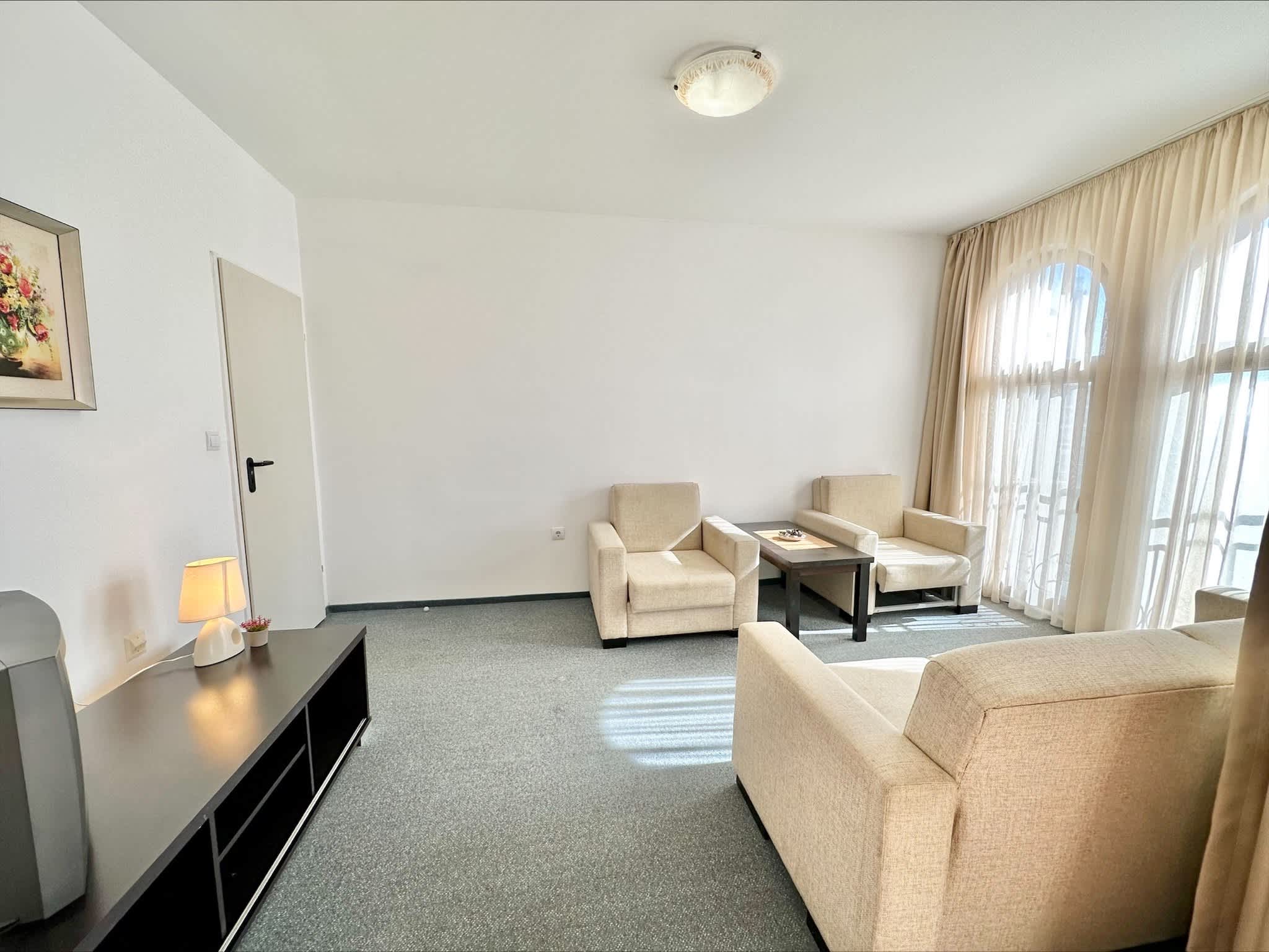 Property gallery — 4