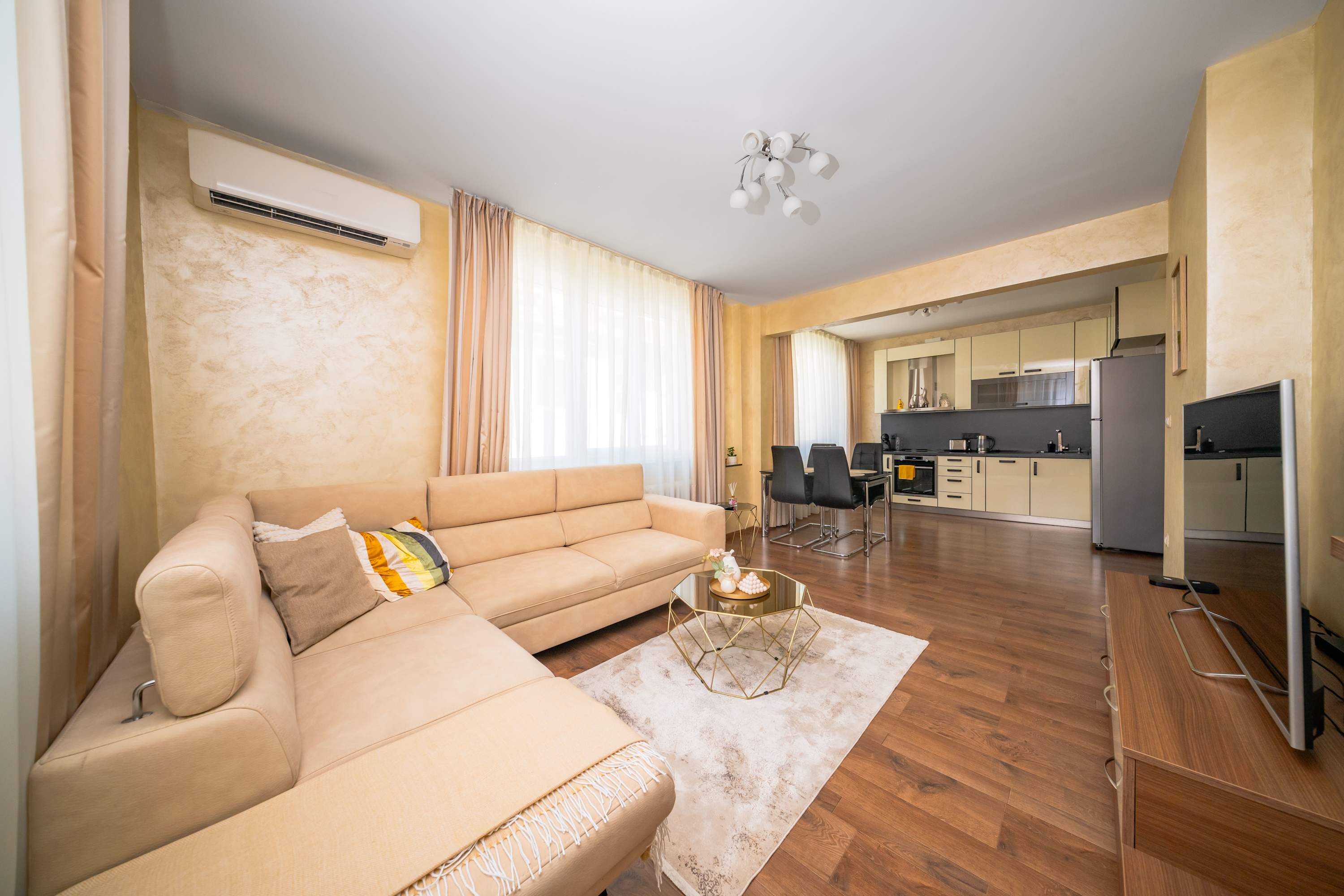 Property gallery — 4