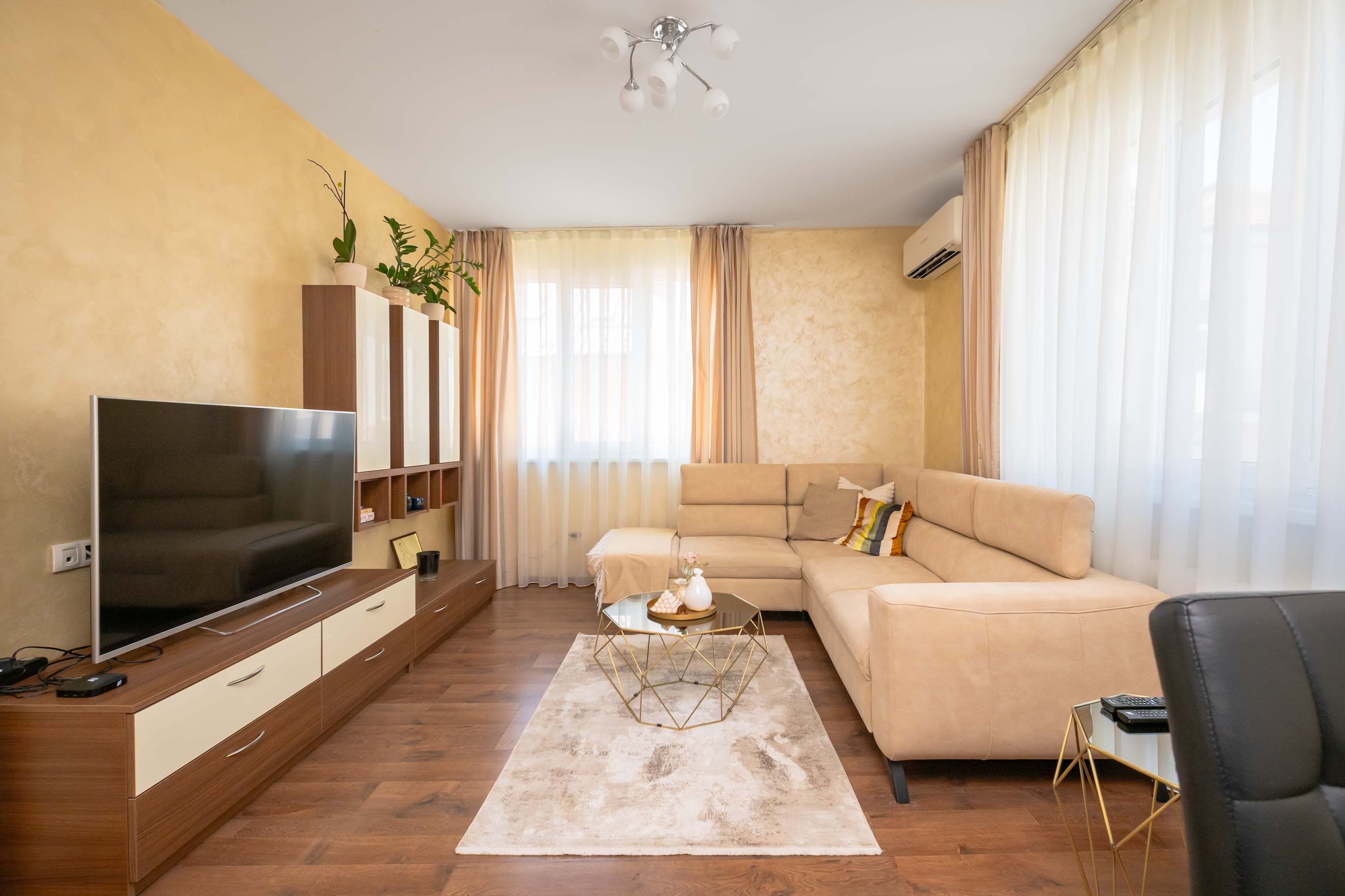 Property gallery — 1