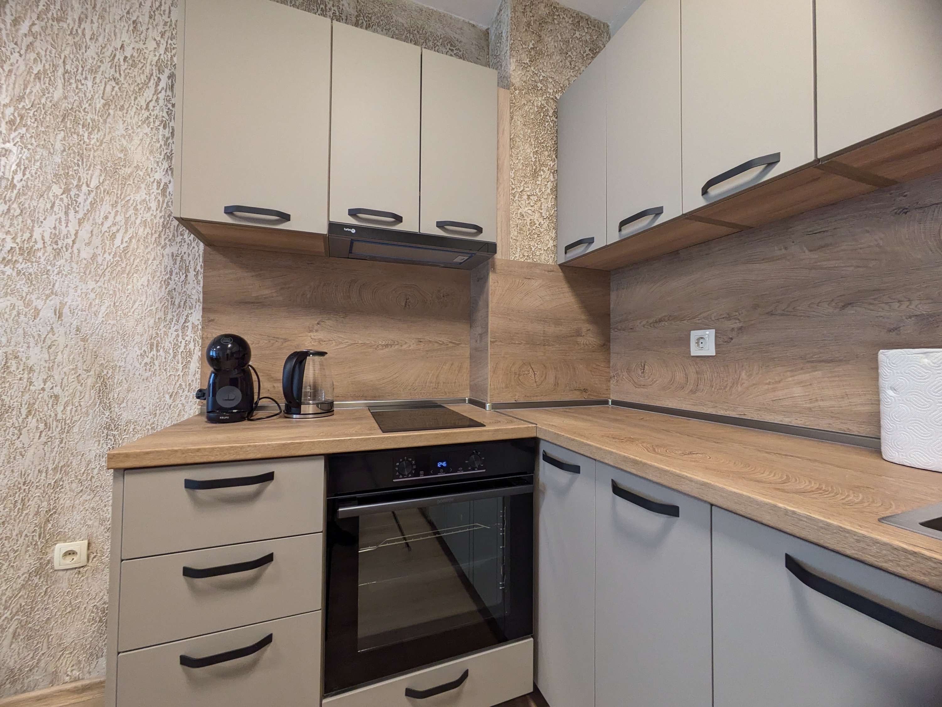 LV Apartments – 1BR Pet-Friendly Flat — 4